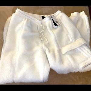 Ivy Park Fluffy Cargo Sweat Pants (All Gender)